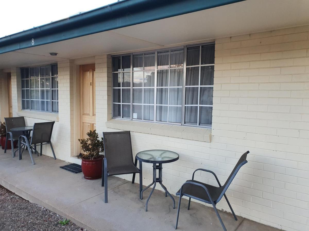 The Aston Motel Tamworth Exterior photo