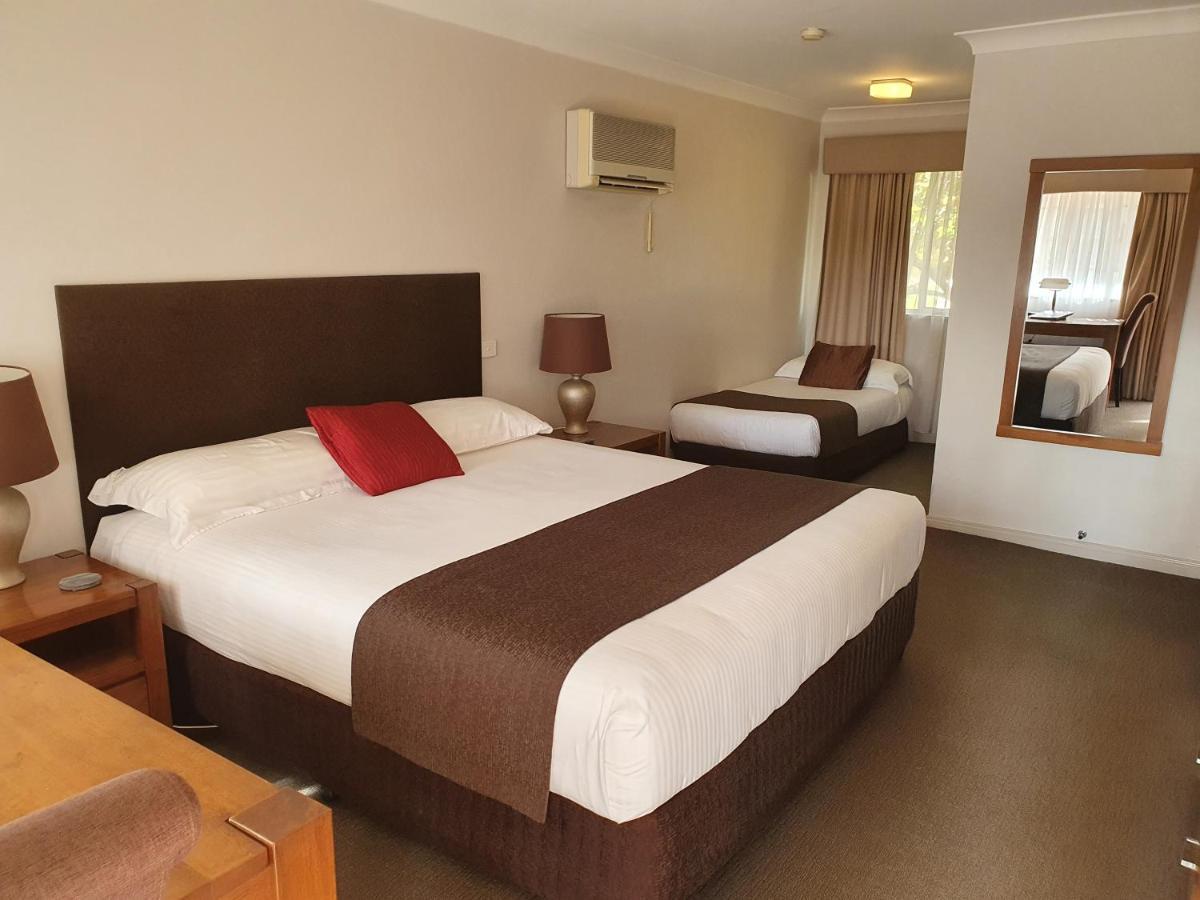 The Aston Motel Tamworth Exterior photo